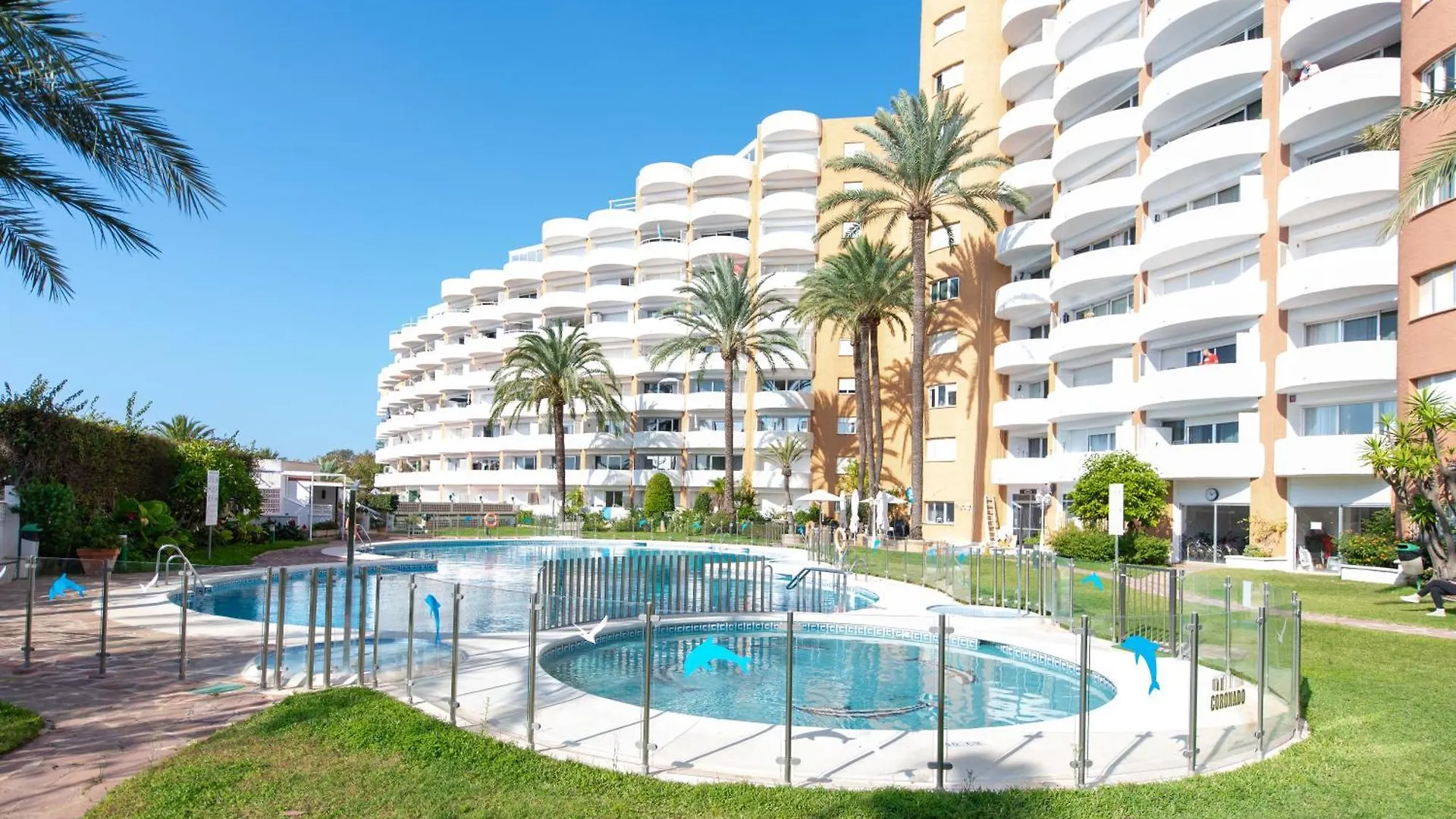 Apartamento Moderno Estudio Y Piscina A 50 Metros De La Playa Marbella