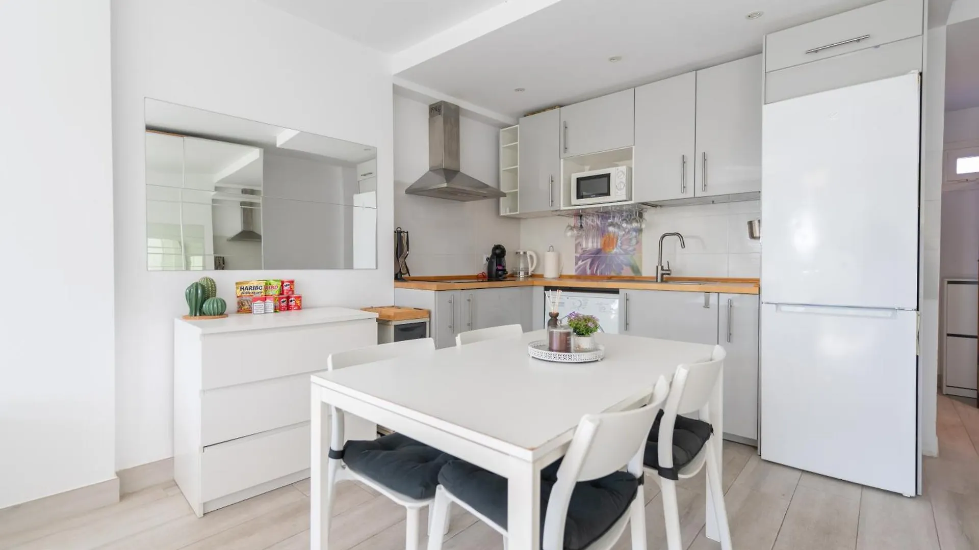Moderno Estudio Y Piscina A 50 Metros De La Playa Μαρμπέλλα